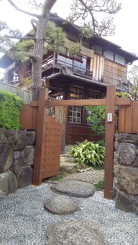 画像に alt 属性が指定されていません。ファイル名: DSC_2585-576x1024.jpg