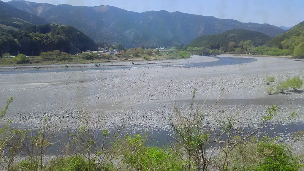画像に alt 属性が指定されていません。ファイル名: DSC_2632-1024x576.jpg