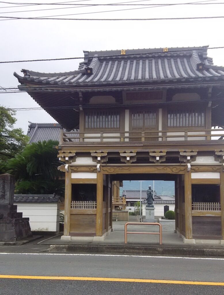 画像に alt 属性が指定されていません。ファイル名: DSC_0096-1-778x1024.jpg