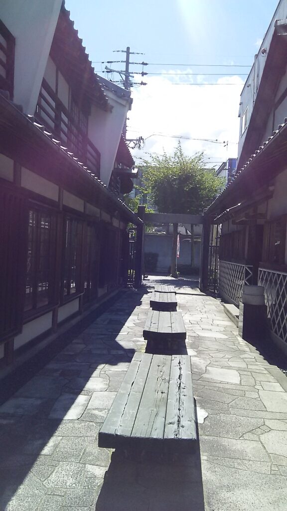 画像に alt 属性が指定されていません。ファイル名: DSC_0973・往来庭-576x1024.jpg